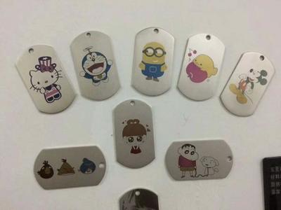 光纤激光打标机在金属上打彩色图案 打黑 打logo只有你想不到没有它做不到的!